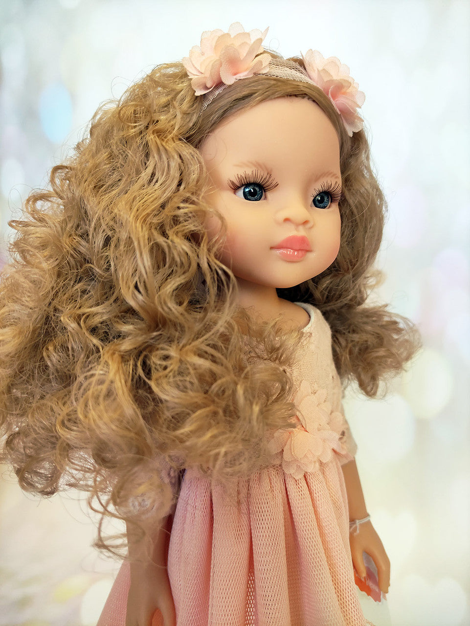 Lutka Las Amigas Rebeca Mozgatható 32cm