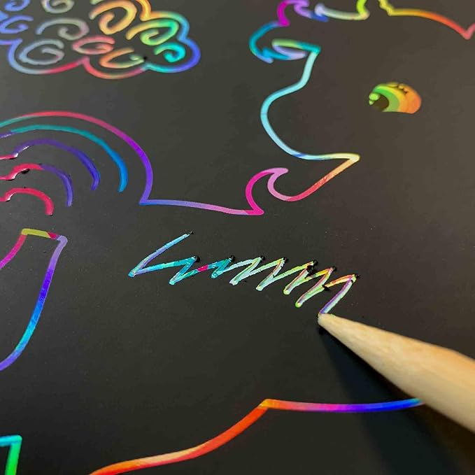 Aktivna barvna knjiga s sijajem 3 v 1