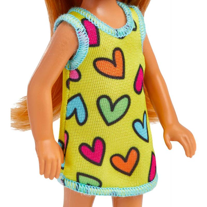 Mattel Barbie Chelsea - Majhna lutka v odstranljivi obleki s srčki(HNY57)