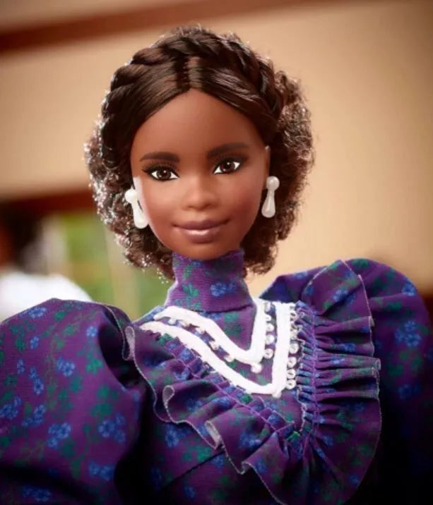Mattel Barbie Signature - Madam CJ Walker, sötét bőrű baba (HBY00)