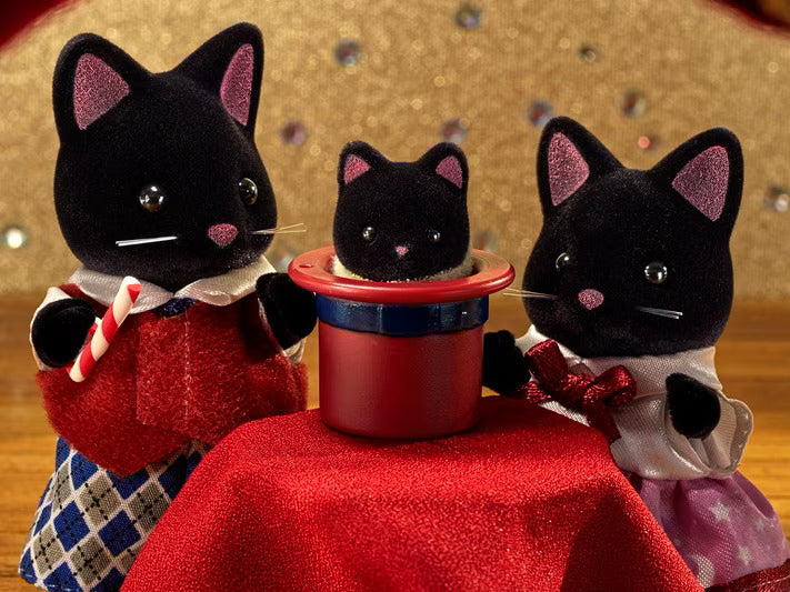 Sylvanian Families - Družina polnočnih mačk