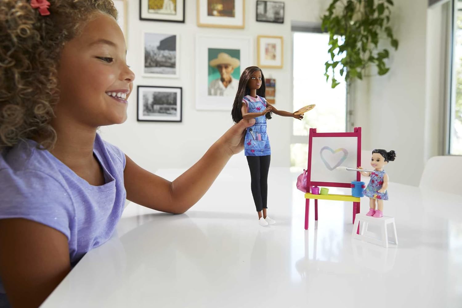 Mattel Barbie Bármi Lehetsz - Művészettanárnő (GJM30)